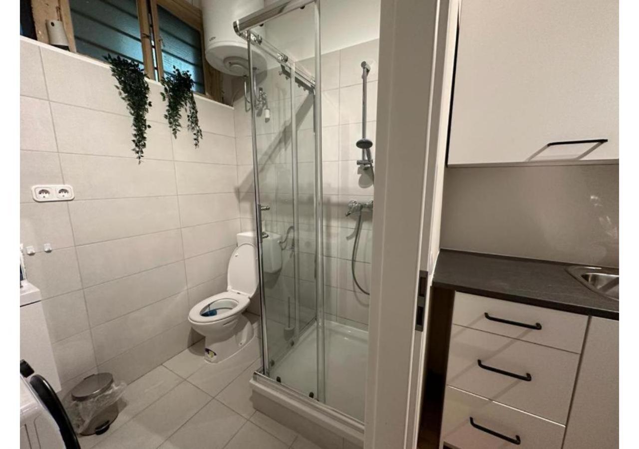 Spacious Apartment, 3 Min To U6 Metro Вена Экстерьер фото