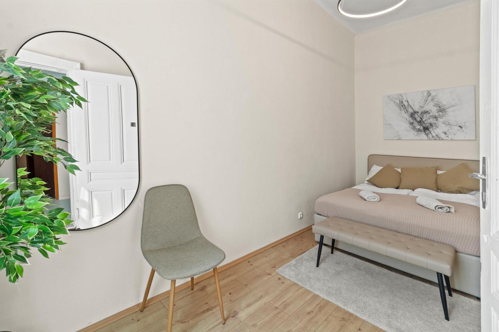 Spacious Apartment, 3 Min To U6 Metro Вена Экстерьер фото