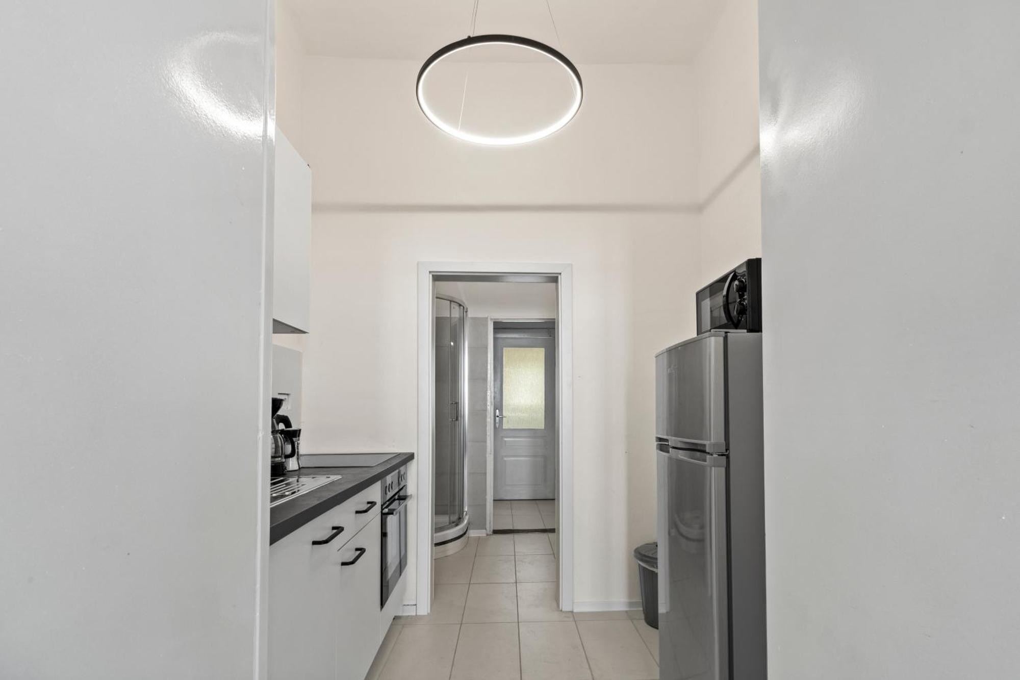 Spacious Apartment, 3 Min To U6 Metro Вена Экстерьер фото