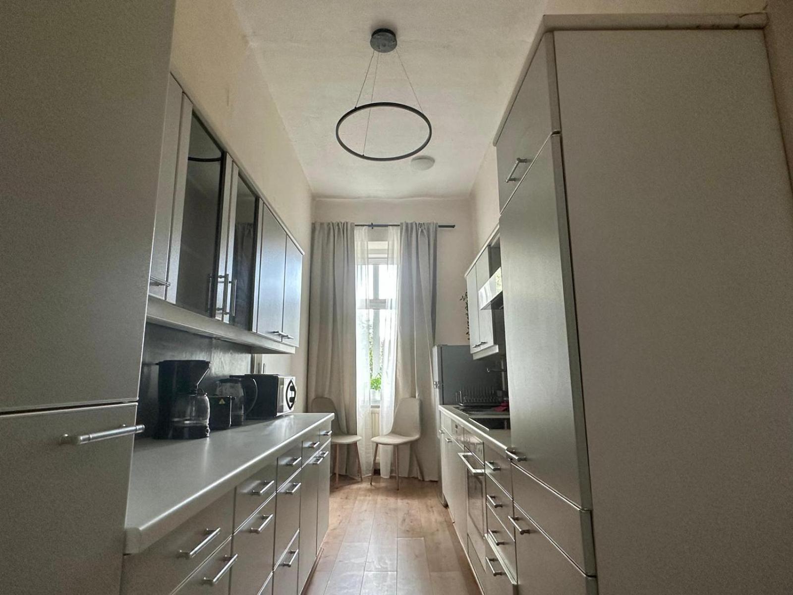 Spacious Apartment, 3 Min To U6 Metro Вена Экстерьер фото